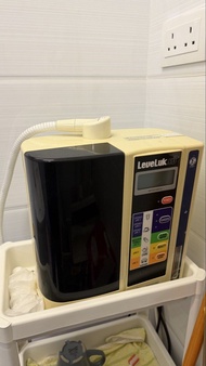 Enagic LeveLuk SD501 鹼性離子水機連3個入水Filter