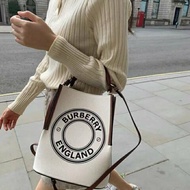 Burberry 20ss 新款logo帆布水桶包 21*16.6*25 99新 配件塵袋