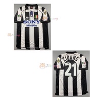 เสื้อบอล ย้อนยุค ยูเวนตุส 1997 เหย้า Retro Juventus Home พร้อมเบอร์ชื่อ ZIDANE DEL PIERO อาร์มกัลโช่