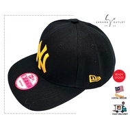 ✔️READY STOCK New Era 9Fifty NY New York Black / Gold Logo Snapback Flat Brim Cap.  FREE Sticker