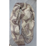 Genuine silk square scarf 2hand.84×85cm.