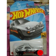 PORSCHE 928S SAFARI.