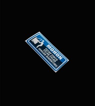 sticker mobil printcut mohon tutup pintu pelan pelan