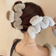Klip Rambut 13cm Hair Clip Plush Super Large Shark Clip M Fashion Fluffy Hair Accessories