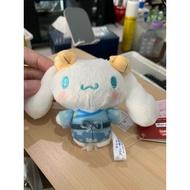 Cinnamon Roll Keychain sario