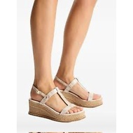 7p genuine leather T-strap Sandal