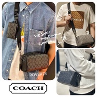 現貨‼️😎 Coach CV762 AXEL系列二合一📸相機斜孭包＋郵差包二合一🧳頭層牛皮＋新版暗標徽章PVC老花料🖤✨經典百搭，男女生都啱用👫呢款延續經典包型，係枕頭袋款式🛏️跟埋個可拆式證件卡包仔