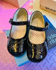 Stride rite 返學鞋