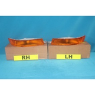 TOYOTA COROLLA AE100 AE101 EE100 EE101 1992 - 1993  BUMPER LAMP  (NEW)