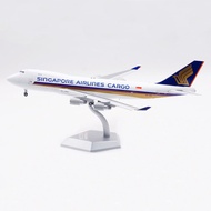 SQ Wings 1: 200 Singapore Airlines Boeing B747-400F 9V-SFI Aircraft Model Flacking