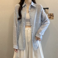 เสื้อเชิ้ตผู้หญิงแขนยาวลายผีเสื้อสีฟ้าอ่อน ผ้าไหมน้ำแข็งกันแดด ทรงหลวม สไตล์เกาหลี ฤดูร้อน เสื้อเชิ้