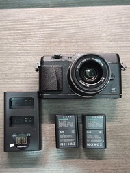 Olympus pen e-p5 ep5 + 25mm f1.8 (m43 om system  panasonic)