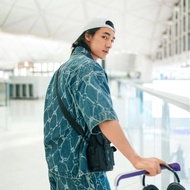 LV 黑色Christopher xs斜挎包，尺寸約14x19