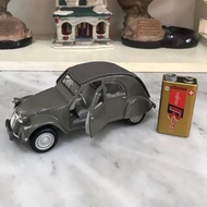 Citroen 2 CV Diecast from Burago (Lights LostKiri)