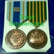 8 TAHUN + BAKSOS MEDALI SATYA LENCANA PDU BUAT TNI TATAKAN ACRYLIK