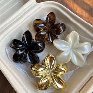 4pcs Women Acrylic 6cm/2.36inch Oversized Floral Hair Claw Clips, Elegant Sophisticated Personalized