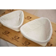 PLASTIC TRIANGLE BANETTONE BASKET/ PROOFING BREAD BASKET