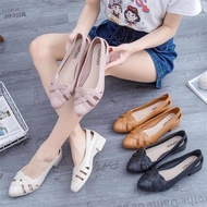 kasut sandal perempuan sandal perempuan bertutup Sandal Kaki Runcing Baru Fesyen Wanita Memakai Kasu