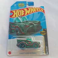 Hot wheels classic tv series batmobile hijau