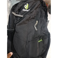Beg Deuter Nomi water-resistant dayhiking backpack