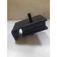 [J2 Auto Parts] MITSUBISHI88-92 Kenda 6.8T Front Engine Foot (4D30) FE444 = FE111ME011832