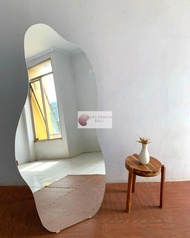 IRREGULAR STANDING MIRROR "ADARA"