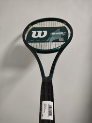 Wilson Blade V9 100 grip 3 網球拍