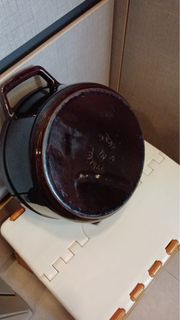 Staub 茄子紅色 22cm