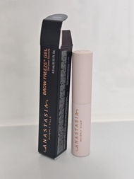 Anastasia beverly hills 眉膠 brow freeze gel 4.5ml. An innovative clear brow wax-gel hybrid featuring 