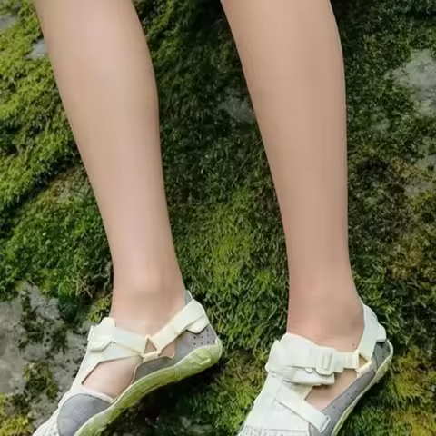 2026 New Summer Fitness Five Finger Shoes Breathable And Non Slip Couple Beach Sports Shoes Anti Sli