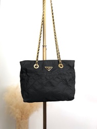 【 日本直送 名牌中古包 】PRADA 普拉達 側背包 黑色 三角標誌 尼龍 鏈條 菱格紋 vintage aymjy2