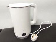 全新-小米電熱水煲--恆溫電水煲--電熱水壺--電水壺--燒水煲--無縫內膽連內頂蓋--304食用厨具不銹鋼--全新1.7公升--可選擇保温--數字顯示壺內溫度--港鐵上水站(上水火車站)交收--或順