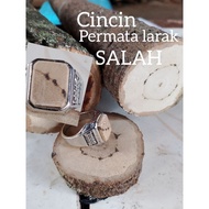 Cincin teras kayu larak salah