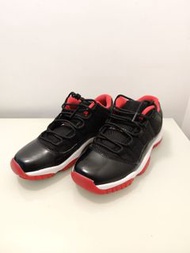 Air Jordan 11 Low 黑紅