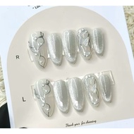 Nailbox - Fake nails - Fake nails, cat eye polish, pearl embellishments, super pretty embossed mirro