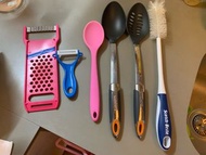 廚房用具6件 Kitchen utensil appliance-  made in Japan pink peeler刨絲蓉器/ bottle brush 水樽刷/Cuisinart 膠湯殼隔水殼/ 陶瓷刨 ceramic peeler