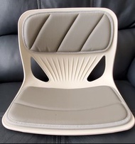 韓國Gravity三段自然矯正座墊，白色主椅配灰色仿皮墊