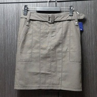 (日本製MIJ)全新正品BURBERRY博柏利 BLUE LABEL藍標 戰馬 女卡其綠及膝裙38號