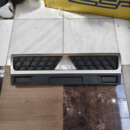 Original Grill grille bumper Depan Mitsubishi L300 Copotan