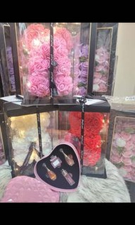 Dior 香水加玫瑰花熊