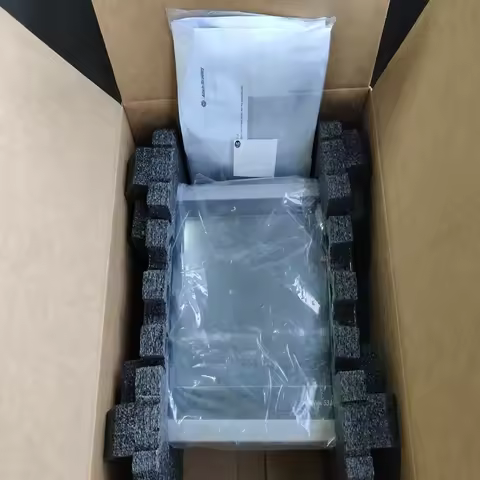 2713P-T12WD1 graphic terminal with box