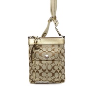 Coach 7082 經典搖擺包 斜背包
COACHブラウンx 金色 [二手]