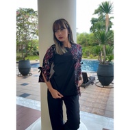 MERAH Pradawita Batik Blouse 142 Floris 4A (Black Red Combination) 4B (Black Combination biru) 4C (B