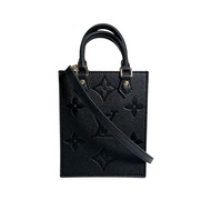 路易威登 M81417 Monogram 單背包 Petite Sac Plat 肩背包
LOUIS VUITTON黑色[二手]