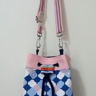 粉紅色帆布印花水桶包