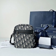 DIOR Oblique刺繡相機包