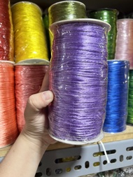 Cuộn dây tim chất dù bóng 3mm ( cuộn 200M ) . Dùng làm handmade thắc vòng đeo tay ...