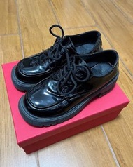 黑色令面增高英倫風皮鞋 Dr Martens