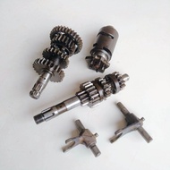 GIGI TRANSMISI SHOGUN 125 FL SP FD RR ROBOT KOPLING MANUAL GIGI RASIO AXELO SHOGUN 125 FL RR ORI