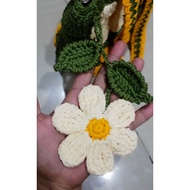 Daisy flower keychain